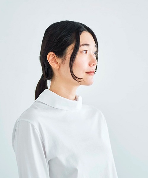 HAU(ハウ)の「タートルネック buton(Tシャツ/カットソー・レディース・ブラック/ホワイト・MEDIUM)」の8枚目の写真