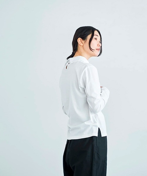HAU(ハウ)の「タートルネック buton(Tシャツ/カットソー・レディース・ブラック/ホワイト・MEDIUM)」の10枚目の写真