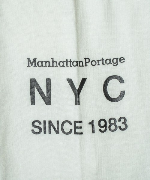 Manhattan Portage（マンハッタンポーテージ）の「[MANHATTAN PORTAGE/マンハッタンポーテージ] ワンポイントスカイラインロゴ 袖プリントロンT（Tシャツ/カットソー・レディース・ホワイト/ライトグレー/ブラック・S/M/L/XL）」の16枚目の写真