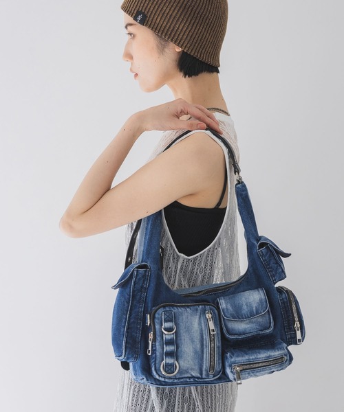 カープデニムワンショルダーバッグ！限定完売品！ JEANASIS（ジーナシス）の「マルチポケットデニムワンショルダー