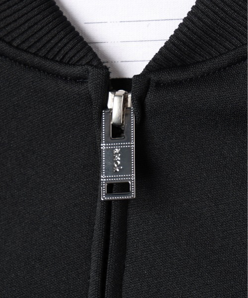 amok（アモク）の「WIDE STITCH TRACK JACKET（ジャージ・メンズ・レッド/ブラック・S/M）」の12枚目の写真