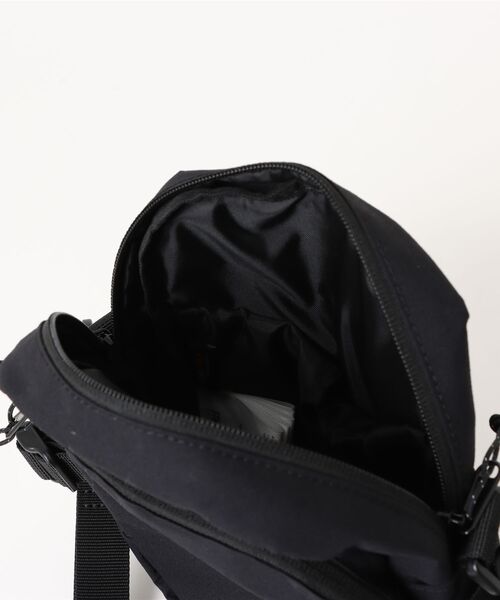 Gramicci(グラミチ)の「★GRAMICCI(グラミチ) ★CORDURA MINI SHOULDER BAG(ショルダーバッグ・メンズ・ブラック/オリーブ・FREE)」の4枚目の写真