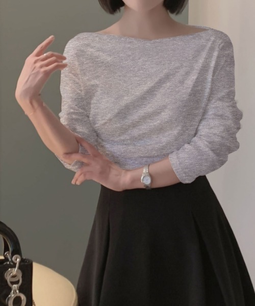 Kuroba（クロバ）の「オフショルダードレープ長袖トップス（Tシャツ/カットソー・レディース・ブラック/グレー/ホワイト・FREE）」の11枚目の写真