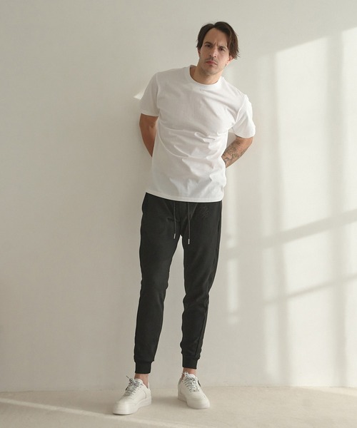 RATTLE TRAP(ラトルトラップ)の「【1PIU1UGUALE3 RELAX/ウノピゥウノウグァーレトレ リラックス/別注】ビッグロゴラバープリントTシャツ(Tシャツ/カットソー・メンズ・ホワイト/ブラック・LL/M/L)」の4枚目の写真