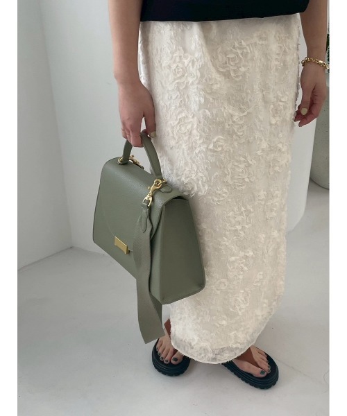 【美品】Mila Owen ビジューバッグ パーティバック　シルバー 美品】Mila Owen ビジューバッグ パーティバック シルバー 美品