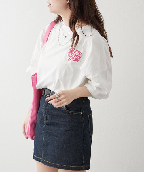 continuer de NICE CLAUP(コンティニューデナイスクラップ)の「バブルガム女の子BIGT(Tシャツ/カットソー・レディース・アイボリー/ブルー/オフホワイト/スミクロ・FREE)」の7枚目の写真
