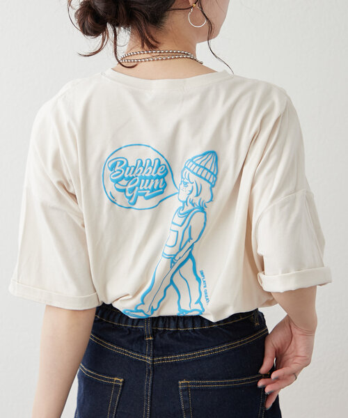 continuer de NICE CLAUP(コンティニューデナイスクラップ)の「バブルガム女の子BIGT(Tシャツ/カットソー・レディース・アイボリー/ブルー/オフホワイト/スミクロ・FREE)」の14枚目の写真