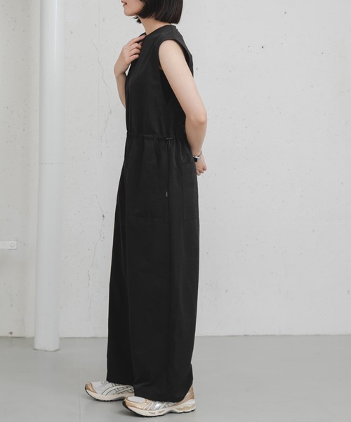 EKAL（エカル）の「『吸水速乾/軽量』DotAir JUMPSUITS（サロペット/オーバーオール・レディース・ブラック/チャコールグレー・ONE）」の6枚目の写真
