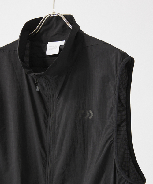 DAIWA（ダイワ）の「DAIWA / ダイワ 別注 PERTEX(R) ライトウェイトベスト（その他アウター・メンズ・ブラック/ネイビー・MEDIUM/LARGE）」の10枚目の写真