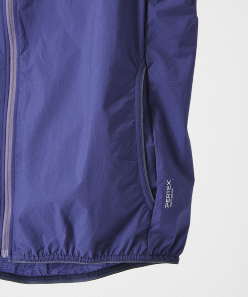 DAIWA（ダイワ）の「DAIWA / ダイワ 別注 PERTEX(R) ライトウェイトベスト（その他アウター・メンズ・ブラック/ネイビー・MEDIUM/LARGE）」の5枚目の写真