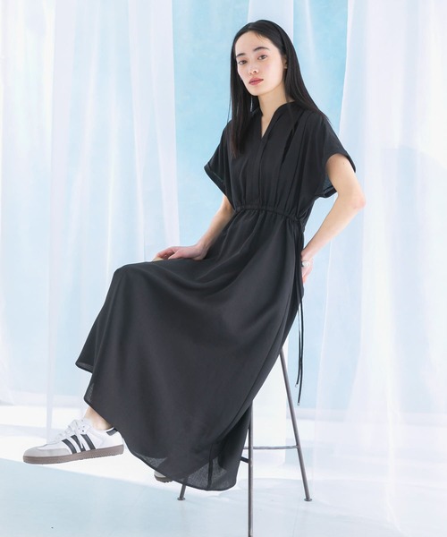 【未使用に近い】ROSSO ウォッシャブルセミシアーキーネックワンピース セール】ウォッシャブルセミシアーキーネックワンピース