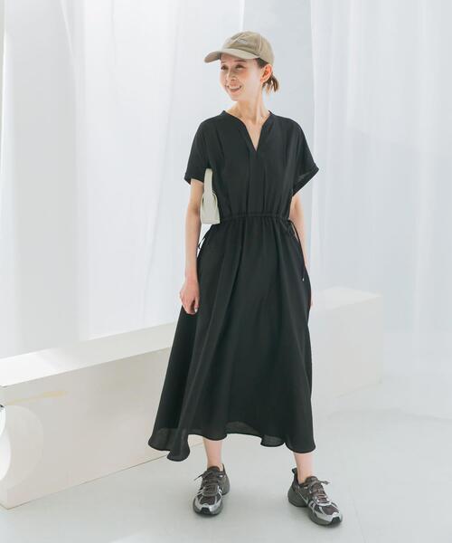 URBAN RESEARCH ROSSO WOMEN（アーバンリサーチ　ロッソ）の「ウォッシャブルセミシアーキーネックワンピース（ワンピース・レディース・ブルー/オレンジ/ブラック・FREE）」の9枚目の写真