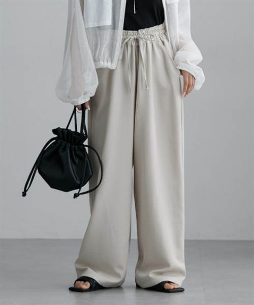 nissen（ニッセン）の「麻調合繊素材スラックスパンツ（スラックス・レディース・アイボリー/ブラック/グレー・M/L）」の2枚目の写真