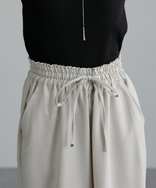 nissen（ニッセン）の「麻調合繊素材スラックスパンツ（スラックス・レディース・アイボリー/ブラック/グレー・M/L）」の7枚目の写真