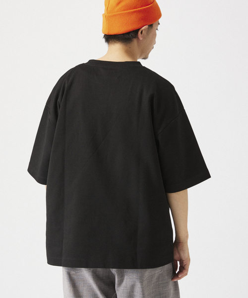 JOURNAL STANDARD relume(ジャーナルスタンダード レリューム)の「UNIVERSAL OVERALL/ユニバーサルオーバーオール 別注 ポンチTシャツ(Tシャツ/カットソー・メンズ・ブラック/チャコールグレー/ホワイト/ベージュ系その他/ブルー系その他・SMALL/MEDIUM/LARGE)」の17枚目の写真