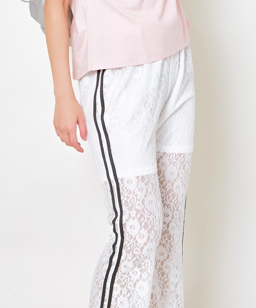 GORGE(ゴージ)の「《スポーティ×透け感レース》レディース フレアパンツ サイドライン付き 体型カバー 春夏秋(その他パンツ・レディース・ブラック/オフホワイト・F)」の3枚目の写真