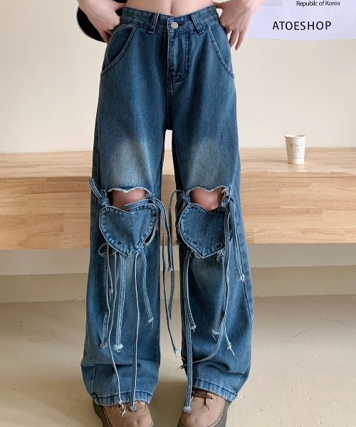 almo(アルモ)の「ハートホロウアウトデニムパンツ(BQ)(デニムパンツ・レディース・ブルー・MEDIUM)」の2枚目の写真