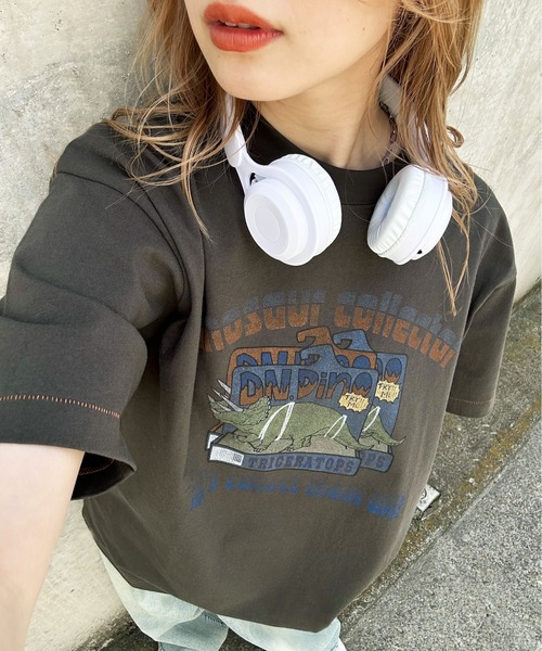 DOUBLE NAME（ダブルネーム）の「Dino.Figure Collector BIG TEE（Tシャツ/カットソー・レディース・レッド/オフホワイト/ブラック系その他・FREE）」の3枚目の写真