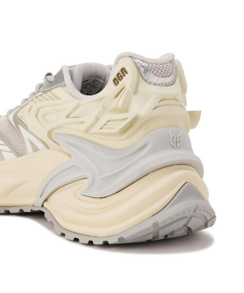 L.H.P(エルエイチピー)の「OGR/オージーアール/RATTLE SNAKE(スニーカー・メンズ・シルバー/ブラック・27.5/27/26)」の15枚目の写真