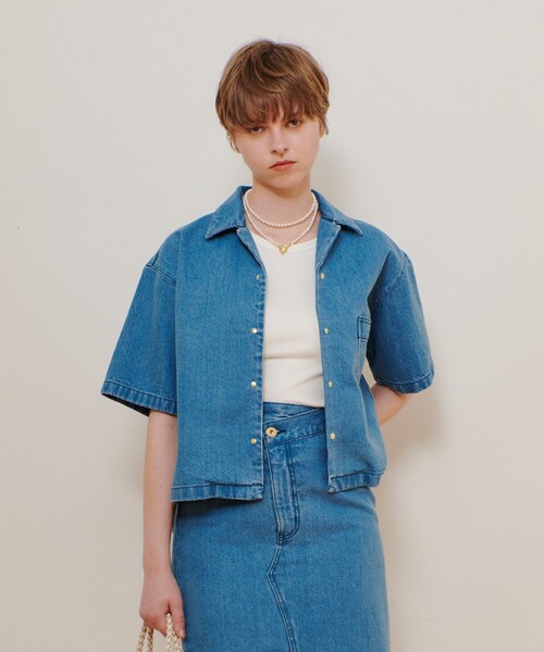 allureville(アルアバイル)の「デニムボクシーシャツ(シャツ/ブラウス・レディース・ライトブルー・2)」の6枚目の写真