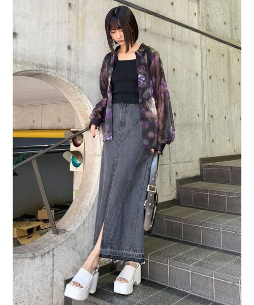 MURUA（ムルーア）の「パターンデザインデニムロングスカート（デニムスカート・レディース・ブラック/ブルー・1/2）」の8枚目の写真