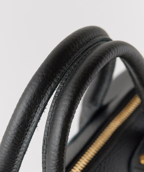 YOUNG&OLSEN The DRYGOODS STORE（ヤングアンドオルセン）の「YOUNG & OLSEN/ヤングアンドオルセン EMBOSSED LEATHER D BOSTON S ボストンバッグ 2026新作　再入荷（ボストンバッグ・レディース・ベージュ/ブラック/ブラウン/ホワイト・FREE）」の10枚目の写真