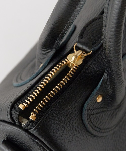 YOUNG&OLSEN The DRYGOODS STORE（ヤングアンドオルセン）の「YOUNG & OLSEN/ヤングアンドオルセン EMBOSSED LEATHER D BOSTON S ボストンバッグ 2026新作　再入荷（ボストンバッグ・レディース・ベージュ/ブラック/ブラウン/ホワイト・FREE）」の15枚目の写真