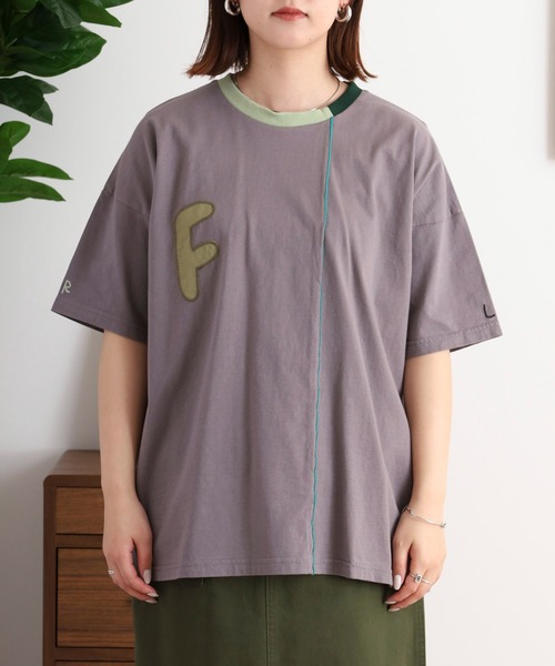 Emago(イマゴ)の「EMAGO FとBパッチワーク刺繍Tシャツ(Tシャツ/カットソー・レディース・レッド/ホワイト/チャコールグレー・FREE)」の10枚目の写真