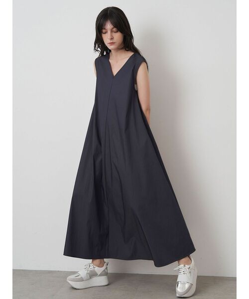 ELENDEEK（エレンディーク）の「テントシルエットワンピース（ワンピース・レディース・イエロー/ネイビー/アイボリー・01/02）」の14枚目の写真