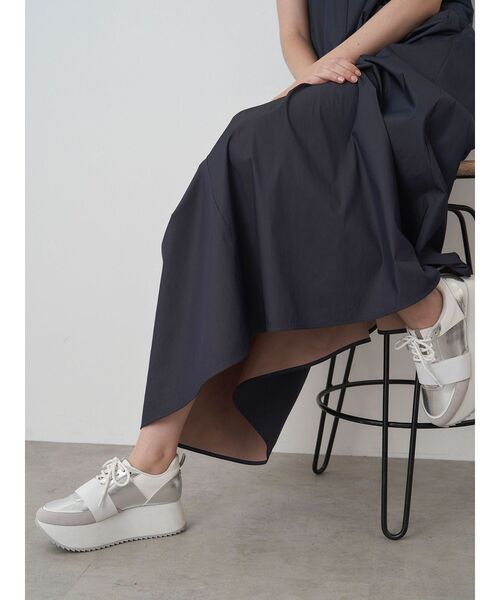 ELENDEEK（エレンディーク）の「テントシルエットワンピース（ワンピース・レディース・イエロー/ネイビー/アイボリー・01/02）」の15枚目の写真