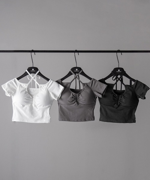 me+em select(ミームセレクト)の「※※【 3color 】カットアウトストラップリボンショートチビTシャツ / cutout strap ribbon short chibi T-shirt(Tシャツ/カットソー・レディース・ホワイト/チャコール/ブラック・FREE)」の4枚目の写真