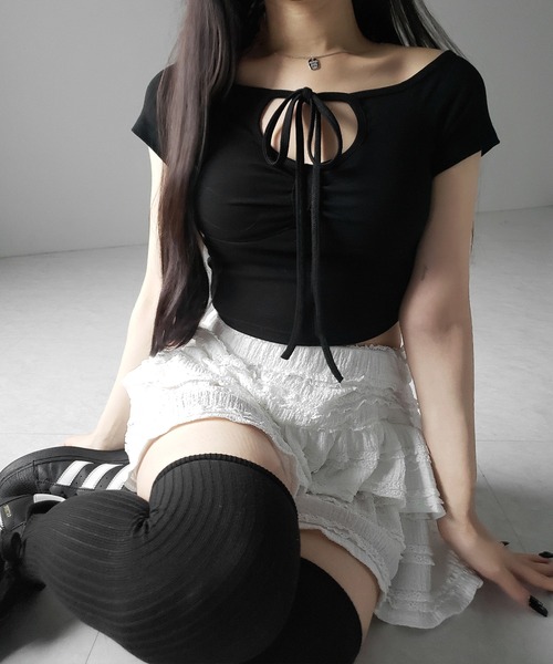 me+em select(ミームセレクト)の「※※【 3color 】カットアウトストラップリボンショートチビTシャツ / cutout strap ribbon short chibi T-shirt(Tシャツ/カットソー・レディース・ホワイト/チャコール/ブラック・FREE)」の8枚目の写真