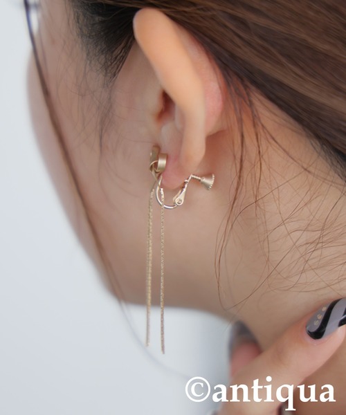 antiqua（アンティカ）の「リボンモチーフイヤリング（イヤリング・レディース・ブラック/ゴールド/シルバー・フリー）」の14枚目の写真