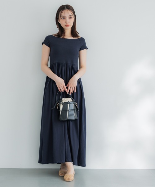 coca(coca)(コカ)の「オフショルダーワンピース(ワンピース・レディース・ネイビー/ブラック・L/M/S)」の15枚目の写真