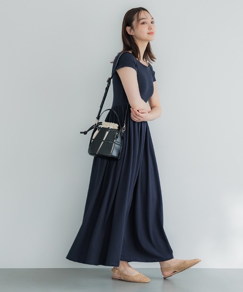 coca(coca)(コカ)の「オフショルダーワンピース(ワンピース・レディース・ネイビー/ブラック・L/M/S)」の16枚目の写真