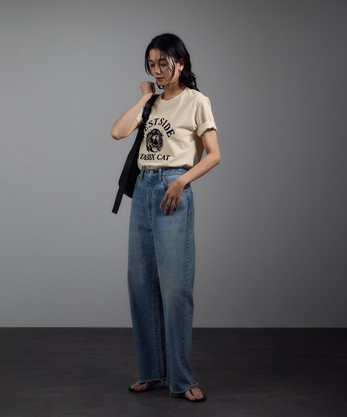 MIXTA（ミクスタ）の「【MIXTA(ミクスタ)】TABBY CAT CREWNECK T-SHIRTS/クルーネックTシャツ（Tシャツ/カットソー・レディース・ブラック系その他/ホワイト系その他5・S）」の4枚目の写真