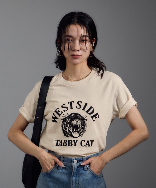MIXTA（ミクスタ）の「【MIXTA(ミクスタ)】TABBY CAT CREWNECK T-SHIRTS/クルーネックTシャツ（Tシャツ/カットソー・レディース・ブラック系その他/ホワイト系その他5・S）」の5枚目の写真