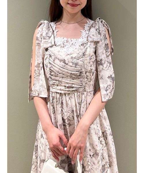 SNIDEL（スナイデル）の「デコルテレースワンピース（ワンピース