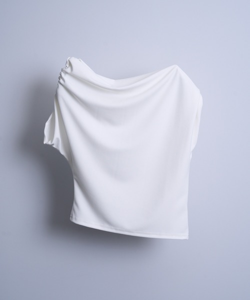 THEODORIC.dy(セオドリックディ)の「アシンメトリードレープトップス(Tシャツ/カットソー・レディース・ブラック/アイボリー/ダークベージュ・FREE)」の11枚目の写真
