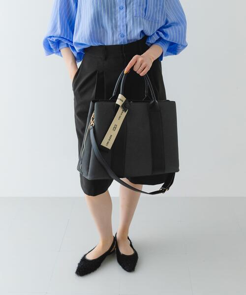 RODE SKO（ロデスコ）の「『MADE IN JAPAN』ヘアリーバックストラップミュール（その他シューズ・レディース・ベージュ/ブラック・36/37/38）」の3枚目の写真