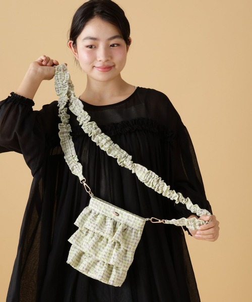 tiny tiny（ティニーティニー）の「フリルギャザーショルダーバッグ[tiny tiny(ティニーティニー)]（ショルダーバッグ・レディース・ブラック/その他1/グリーン・0）」の2枚目の写真