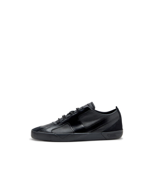 DIESEL(ディーゼル)の「メンズ スニーカー SLANTE-D S-SLANTE-D LOW(スニーカー・メンズ・ブラック×レッド/ホワイト×レッド/グレー系その他/ブラック×ブラック・42/43/44/41/40)」の12枚目の写真