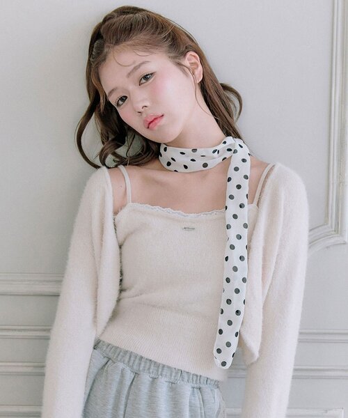 OLIVE des OLIVE（オリーブデオリーブ）の「胸レースニットキャミ（キャミソール・レディース・オフホワイト/サックスブルー/ブラック/ピンク・FREE）」の4枚目の写真