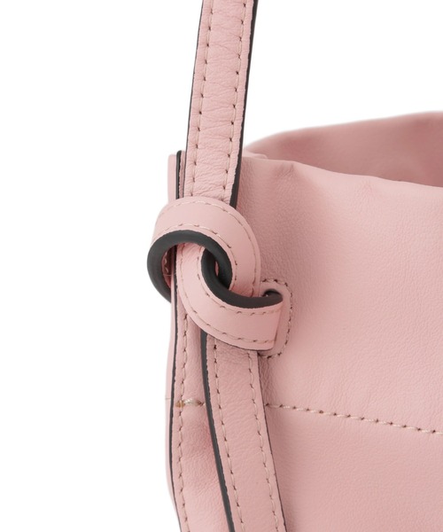 ROPE'(ロペ)の「【teau・牛革・マルチWAY】panier vine shoulder bag/持ち手長さ調整可能(ハンドバッグ・レディース・キャメル/ピンク/グレー/イエロー/ブラック・FREE)」の11枚目の写真