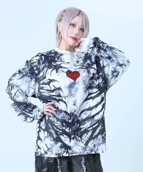 BACKSTAGE PASS(バックステージパス)の「CRIMSON GHOST LS(クリムゾン ゴースト LS)ビッグシルエット クルーネック プリント ロンT(Tシャツ/カットソー・メンズ・ブラック/ダークグレー/ホワイト系その他・FREE)」の1枚目の写真