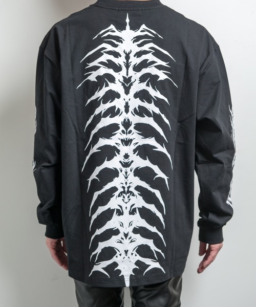 BACKSTAGE PASS(バックステージパス)の「CRIMSON GHOST LS(クリムゾン ゴースト LS)ビッグシルエット クルーネック プリント ロンT(Tシャツ/カットソー・メンズ・ブラック/ダークグレー/ホワイト系その他・FREE)」の12枚目の写真