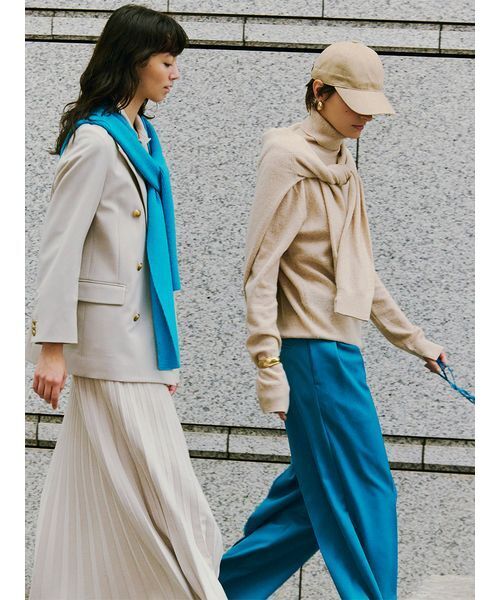 Mila Owen（ミラオーウェン）の「金釦ダブルブレストロングブレザー（テーラードジャケット・レディース・キャメル/ダークネイビー/グレイッシュベージュ・F）」の5枚目の写真