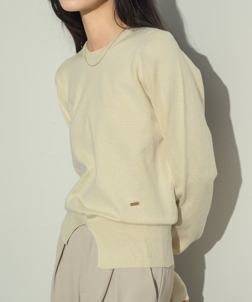 NEUNA（ヌナ）の「センタースリットニットプルオーバー（ニット/セーター・レディース・グレー/ブラック/アイボリー/レッド・FREE）」の19枚目の写真