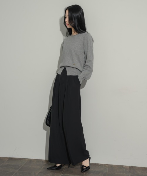 NEUNA（ヌナ）の「センタースリットニットプルオーバー（ニット/セーター・レディース・グレー/ブラック/アイボリー/レッド・FREE）」の8枚目の写真