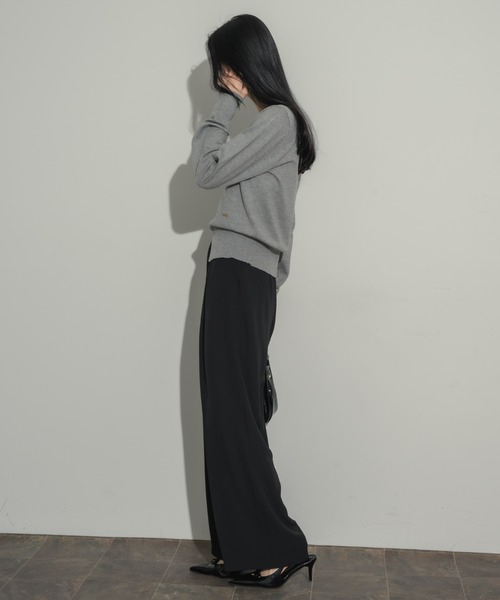 NEUNA（ヌナ）の「センタースリットニットプルオーバー（ニット/セーター・レディース・グレー/ブラック/アイボリー/レッド・FREE）」の16枚目の写真